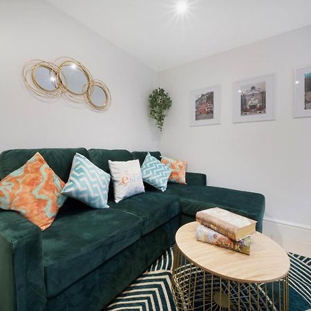 1 Bed House, Free On Street Parking, Central Gloucester Esterno foto