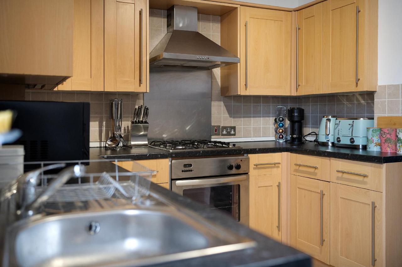 1 Bed House, Free On Street Parking, Central Gloucester Esterno foto
